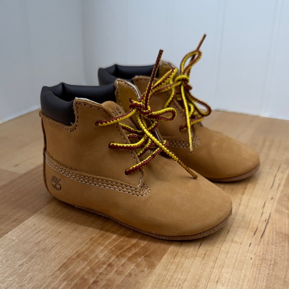Timberland Infant Crib Leather Booties Size 3 - Picture 3 of 8